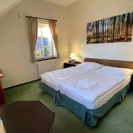 Bechneruv Statek Hotel Lany Exterior photo